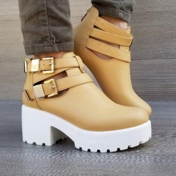 Shoes - 90's Grunge Chunky Heel Buckle Ankle Boot